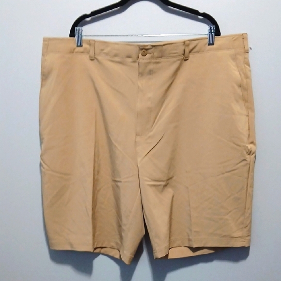 Ben Hogan Performance Chinchillia Shorts Tan Men's Size 46 NWT - Picture 1 of 4